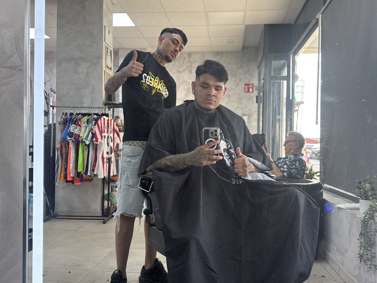 Corte publicado por un cliente en una reseña de Salón 017 en Booksy